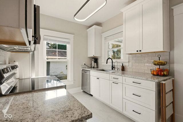 1620 Lafayette Avenue, Columbus, IN 47201