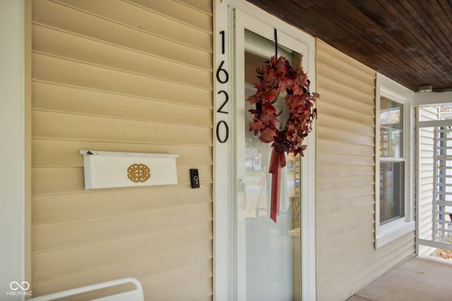 1620 Lafayette Avenue, Columbus, IN 47201