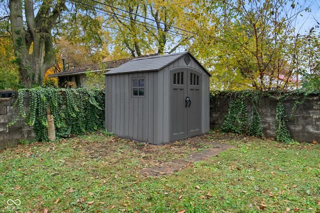 1620 Lafayette Avenue, Columbus, IN 47201