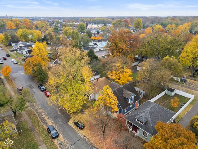 1620 Lafayette Avenue, Columbus, IN 47201