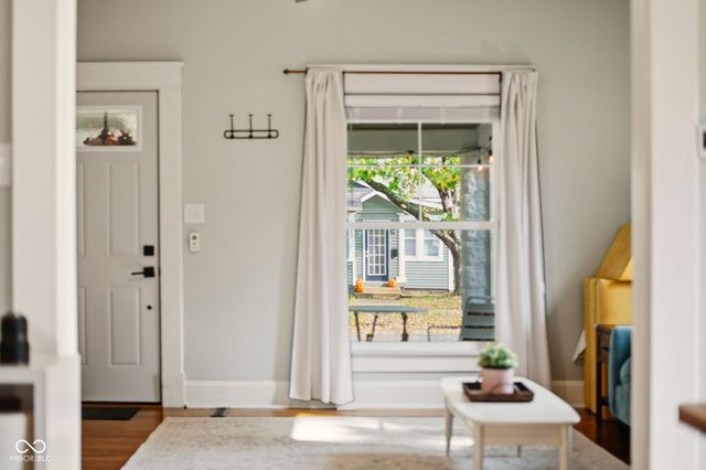 1620 Lafayette Avenue, Columbus, IN 47201