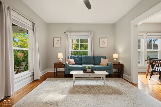 1620 Lafayette Avenue, Columbus, IN 47201