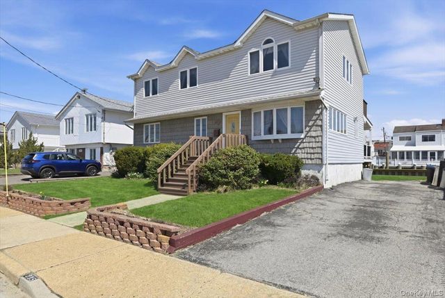 955 S Long Beach Avenue, Freeport, NY 11520