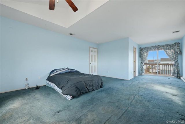 955 S Long Beach Avenue, Freeport, NY 11520