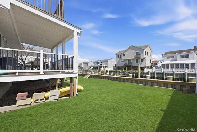 955 S Long Beach Avenue, Freeport, NY 11520
