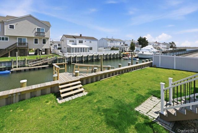 955 S Long Beach Avenue, Freeport, NY 11520