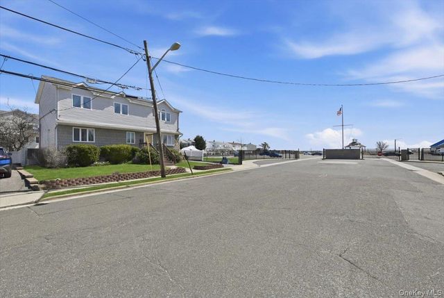 955 S Long Beach Avenue, Freeport, NY 11520