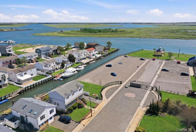 955 S Long Beach Avenue, Freeport, NY 11520