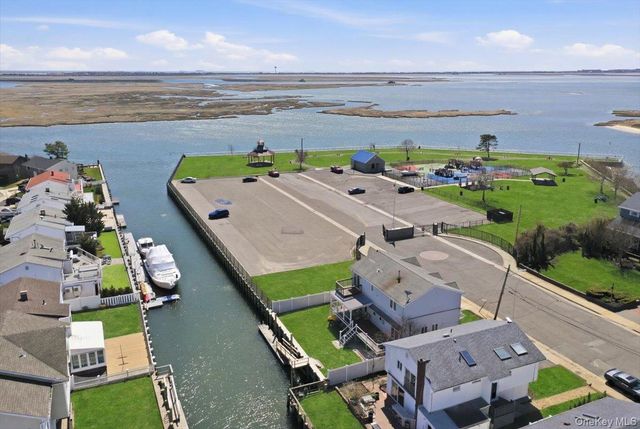955 S Long Beach Avenue, Freeport, NY 11520