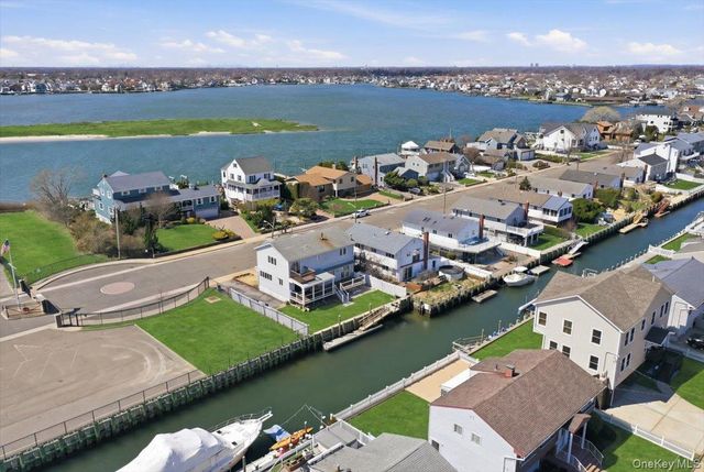 955 S Long Beach Avenue, Freeport, NY 11520