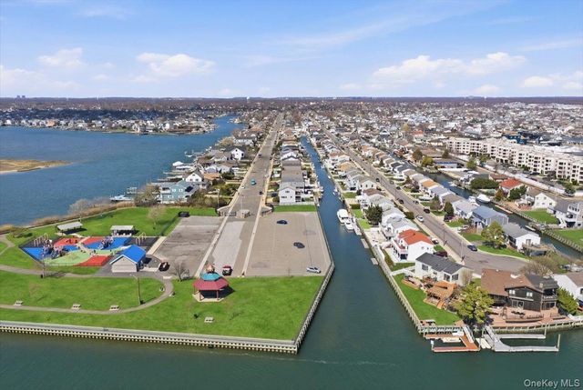 955 S Long Beach Avenue, Freeport, NY 11520