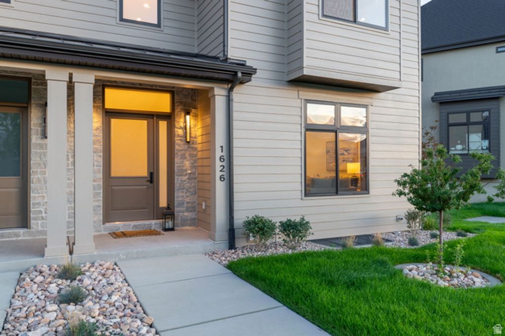 1626 E CENTER POINTE DR #1626, Lehi, UT 84043 — photo 4