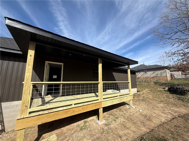 140 Mae, Huntsville, AR 72740