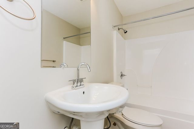 2376 Carousel Park Drive, Morrow, GA 30260