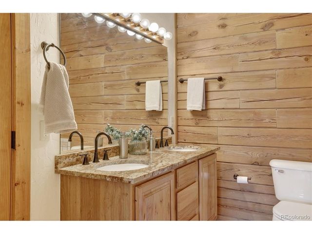 324 Black Hawk Cir, Silverthorne, CO 80498