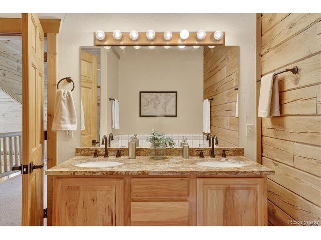 324 Black Hawk Cir, Silverthorne, CO 80498