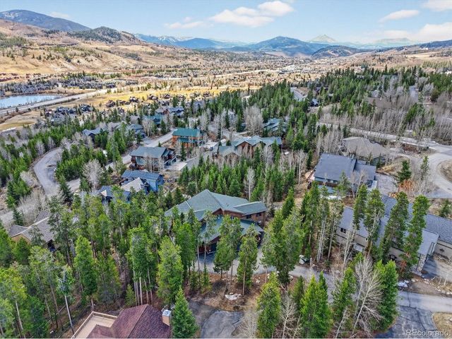 324 Black Hawk Cir, Silverthorne, CO 80498