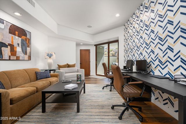 10015 E Graythorn Drive, Scottsdale, AZ 85262