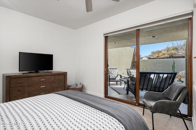 10015 E Graythorn Drive, Scottsdale, AZ 85262