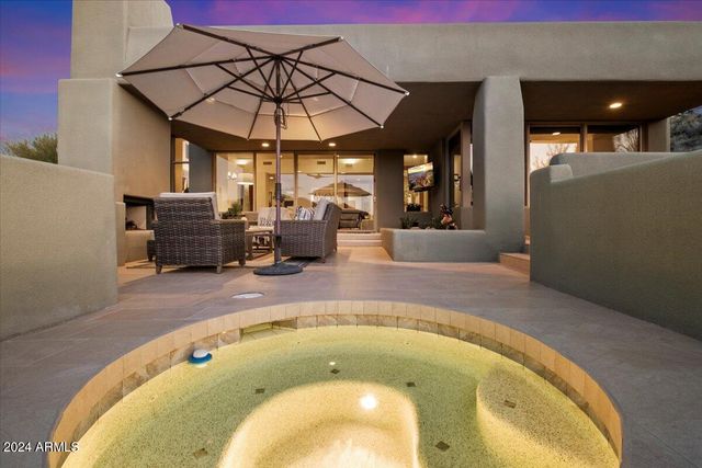 10015 E Graythorn Drive, Scottsdale, AZ 85262