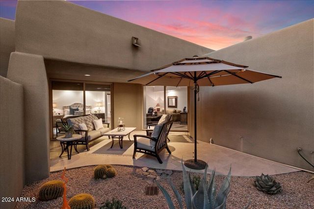 10015 E Graythorn Drive, Scottsdale, AZ 85262
