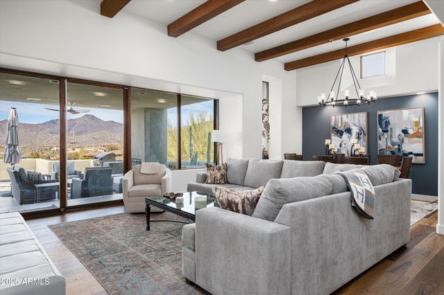 10015 E Graythorn Drive, Scottsdale, AZ 85262