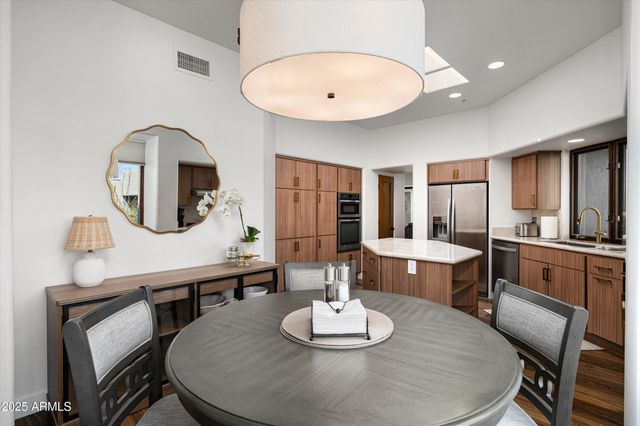 10015 E Graythorn Drive, Scottsdale, AZ 85262