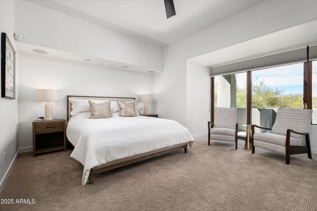 10015 E Graythorn Drive, Scottsdale, AZ 85262