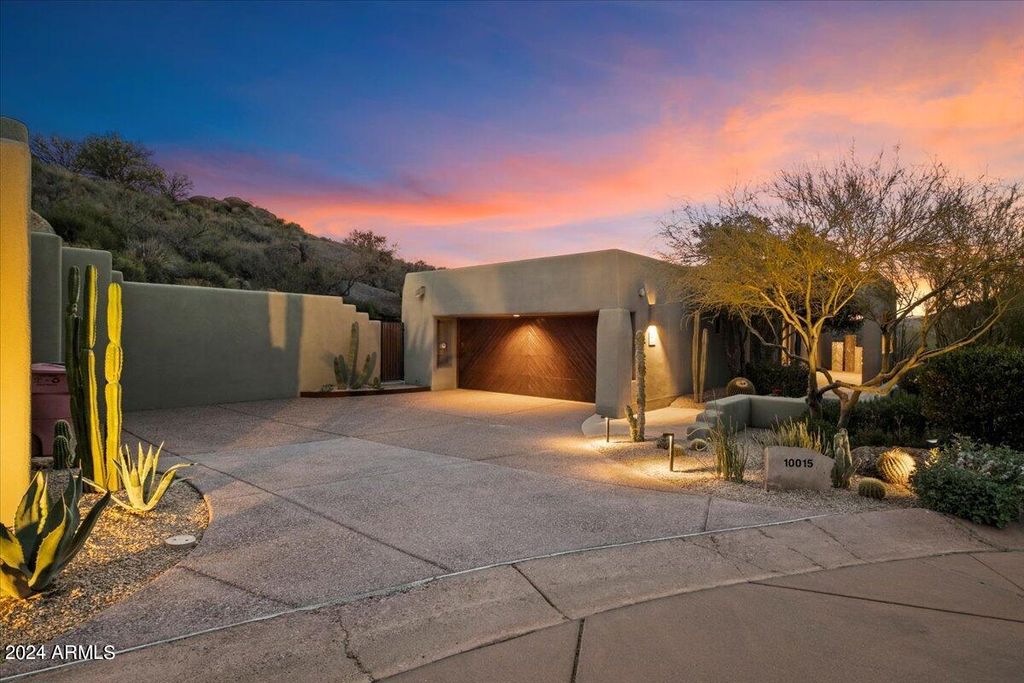 10015 E Graythorn Drive, Scottsdale, AZ 85262