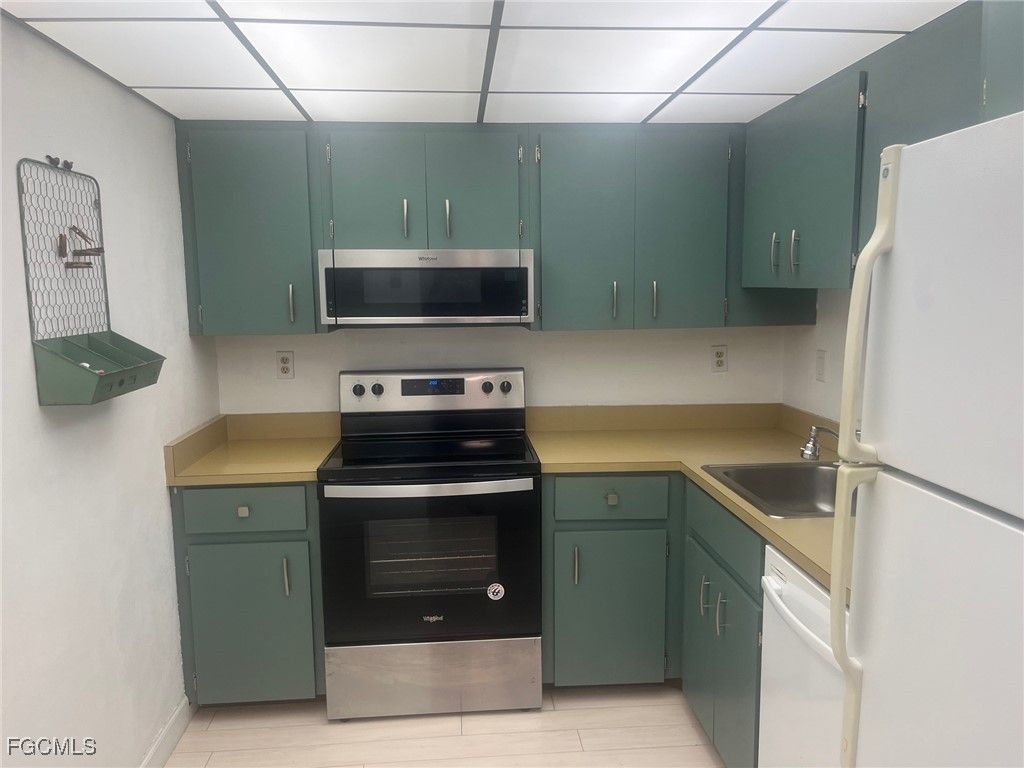 1740 Pine Valley DR 205, Fort Myers, FL 33907