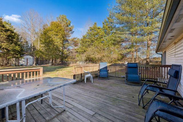 330 Deerfield Rd, Sparta, TN 38583
