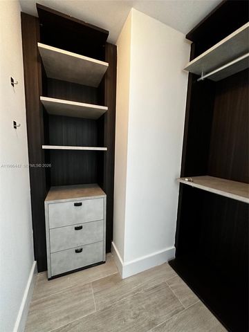 121 NE 34th St 2707, Miami, FL 33137