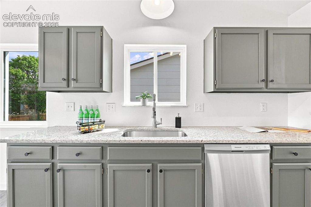 6685 Bear Tooth Drive, Colorado Springs, CO 80923 — photo 3
