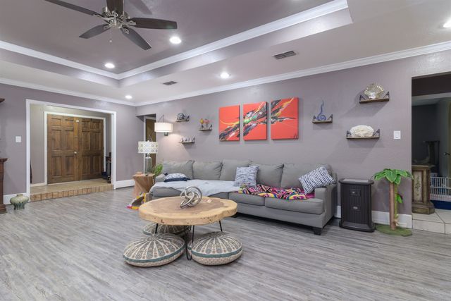 550 East Mountain Road, Longview, TX 75604