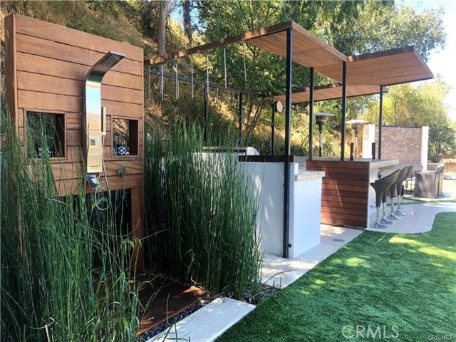 9987 Reevesbury, Beverly Hills, CA 90210