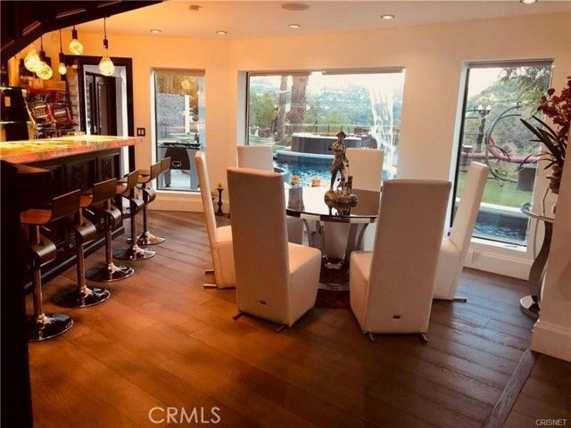9987 Reevesbury, Beverly Hills, CA 90210