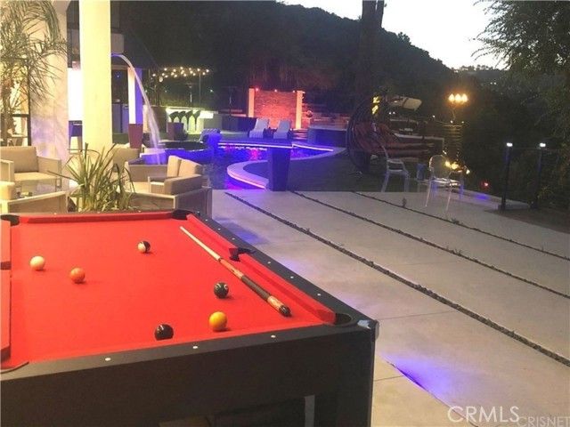 9987 Reevesbury, Beverly Hills, CA 90210