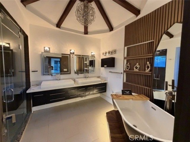 9987 Reevesbury, Beverly Hills, CA 90210