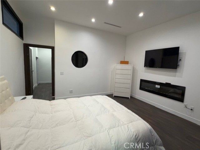 9987 Reevesbury, Beverly Hills, CA 90210