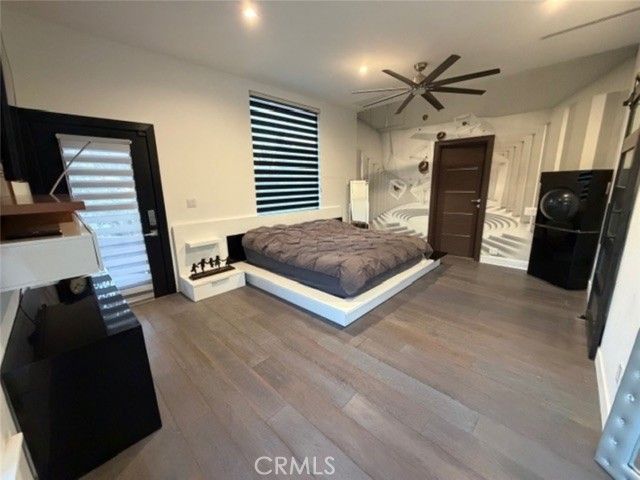 9987 Reevesbury, Beverly Hills, CA 90210