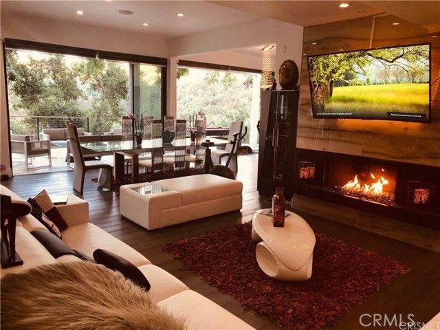 9987 Reevesbury, Beverly Hills, CA 90210