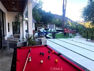 9987 Reevesbury, Beverly Hills, CA 90210