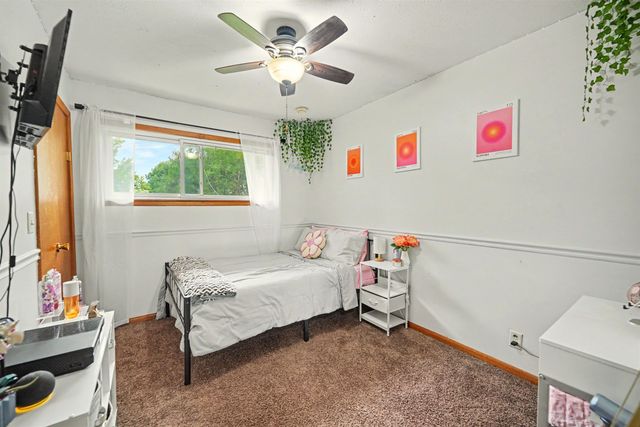 2242 Mayfair Dr, Salina, KS 67401