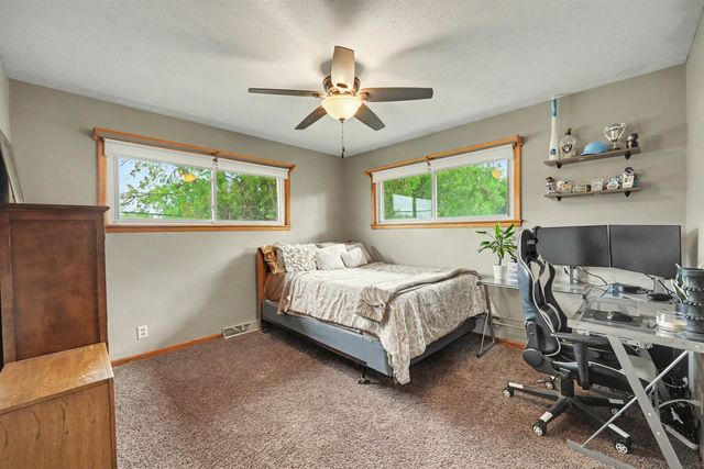 2242 Mayfair Dr, Salina, KS 67401