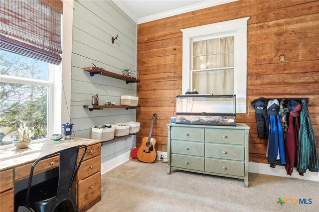 6673 Center Point Road, San Marcos, TX 78666