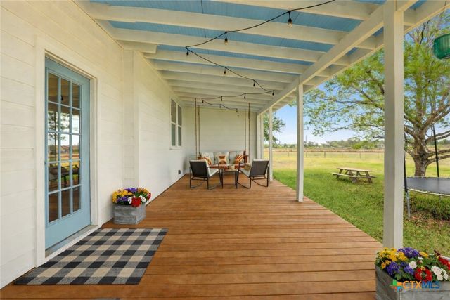 6673 Center Point Road, San Marcos, TX 78666