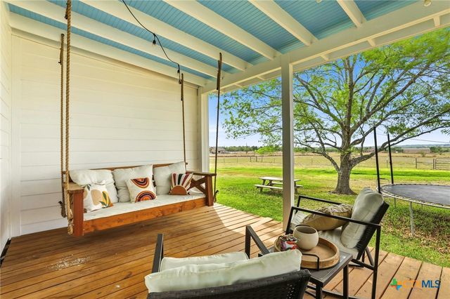 6673 Center Point Road, San Marcos, TX 78666