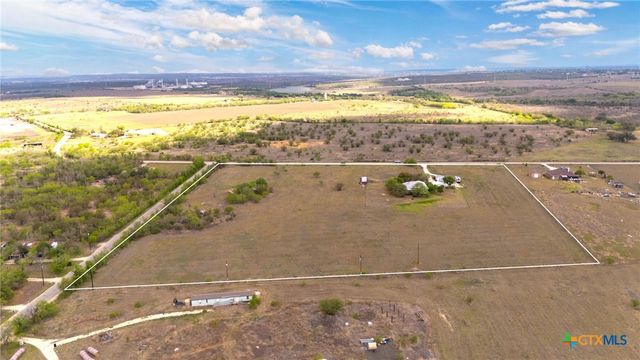 6673 Center Point Road, San Marcos, TX 78666