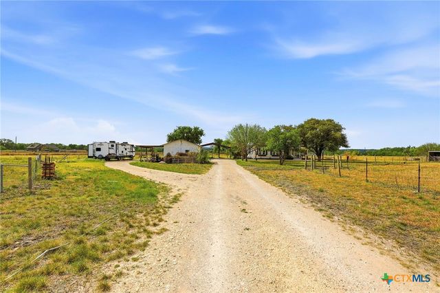 6673 Center Point Road, San Marcos, TX 78666