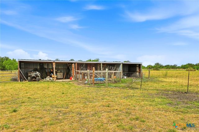 6673 Center Point Road, San Marcos, TX 78666